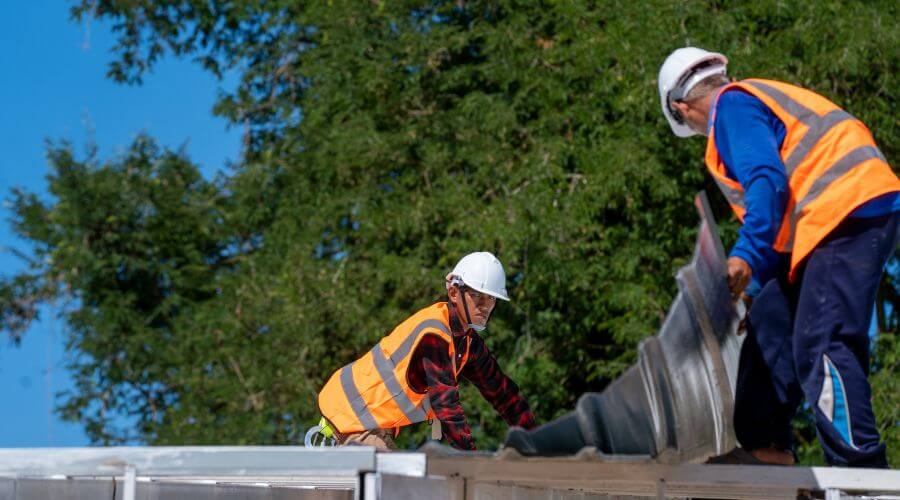 Roof maintenance in Mills, WY